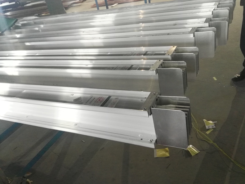 分支電纜與密集式叼嘿在线观看在施工安裝時的對比